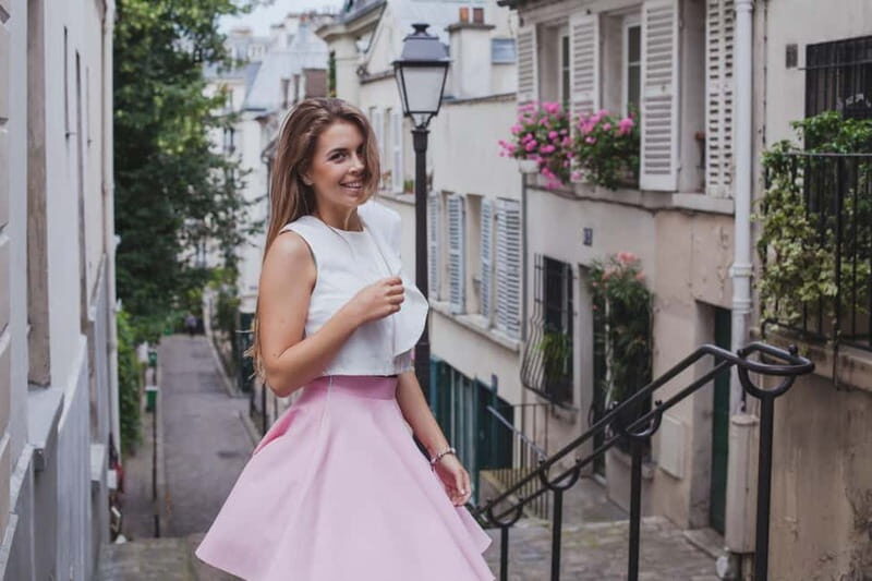 Paris: Private Montmartre Photoshoot with Parisian Charm - Key Points