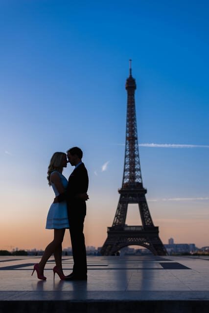 Paris : Private Professional Photoshoot at the Eiffel Tower - Why It Stands Out