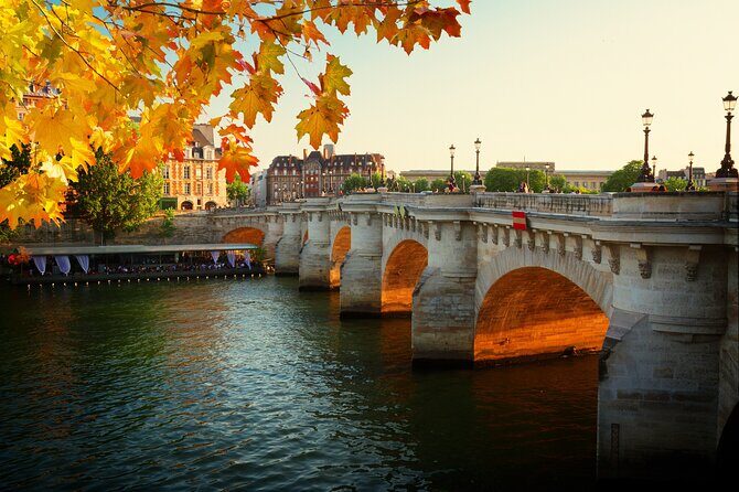 Paris Private Tour with Skip the line Tickets to Louvre Museum & French Crepes - Who Is This Tour Best Suited For?