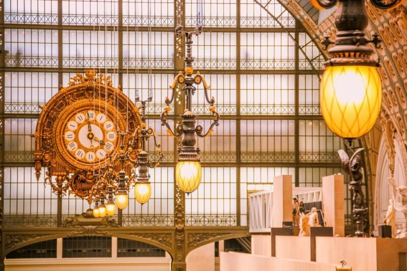Paris: Private Walking Tour with a Licensed Local Guide - Exploring Paris with a Private Guide: What to Expect