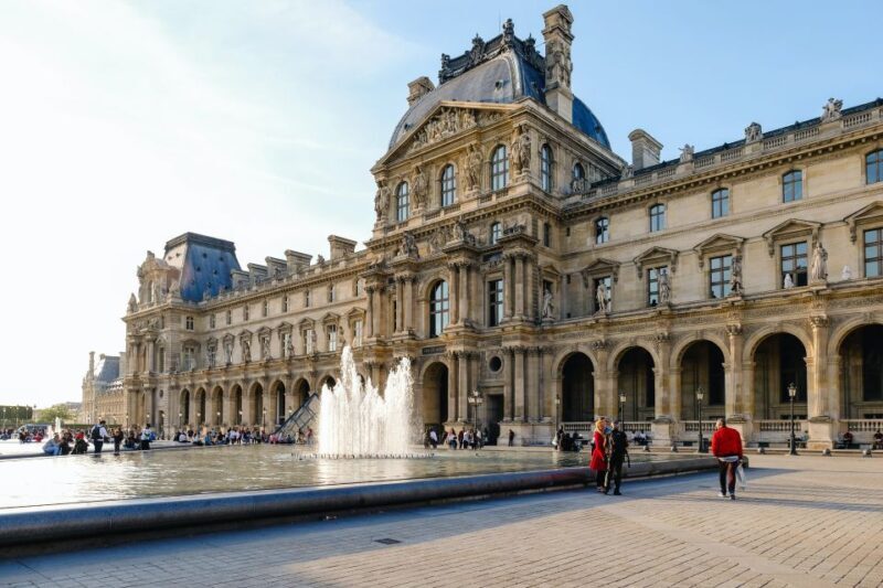 Paris: Private Walking Tour with a Licensed Local Guide - FAQ