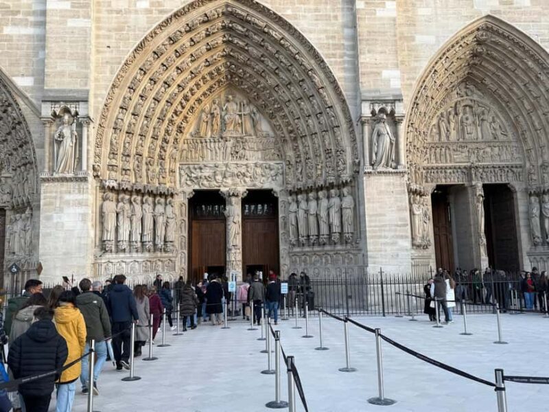 Paris: Private Walking Tour with Notre Dame Medal - Practical Details and Considerations