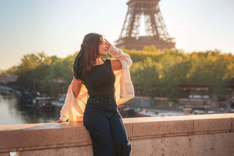 Paris: Professional Photoshoot with the Eiffel Tower - Paris: Professional Photoshoot with the Eiffel Tower