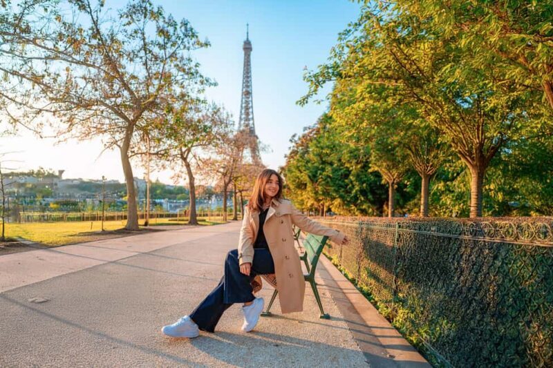 Paris: Professional Photoshoot with the Eiffel Tower - An In-Depth Look at the Paris Photoshoot Experience