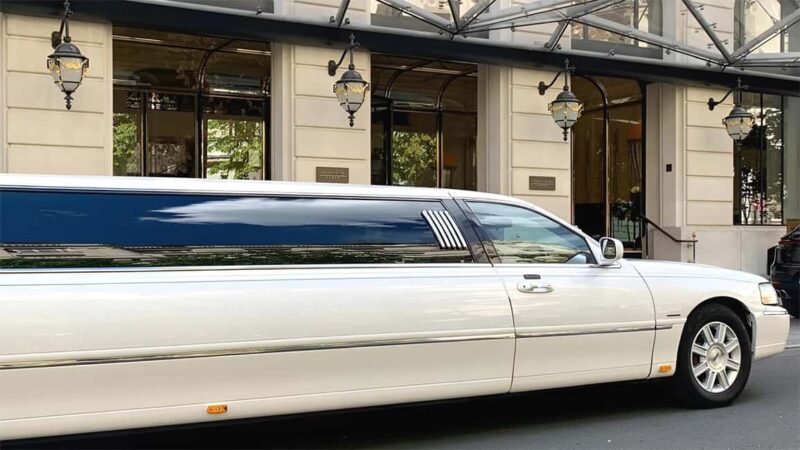 Paris: Romantic Limousine Tour - An In-Depth Look at the Paris Romantic Limousine Tour