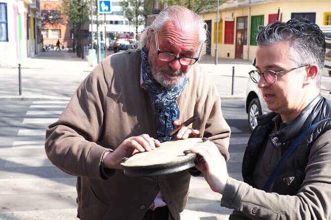 Paris: Saint Ouen Flea Market Guided Tour with Local Guide - FAQ (Frequently Asked Questions)