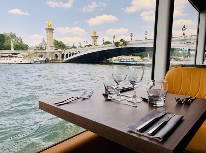 Paris : Seine River Bistronomic Dinner Cruise - FAQ