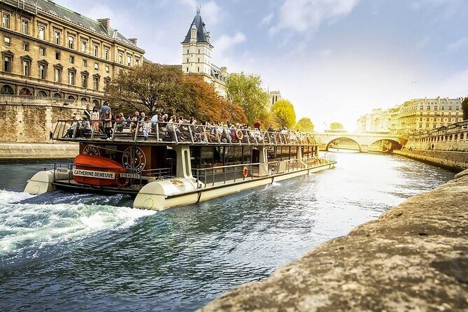 Paris Seine River Cruise from the Foot of Eiffel Open Timing - Who Will Love This Cruise?