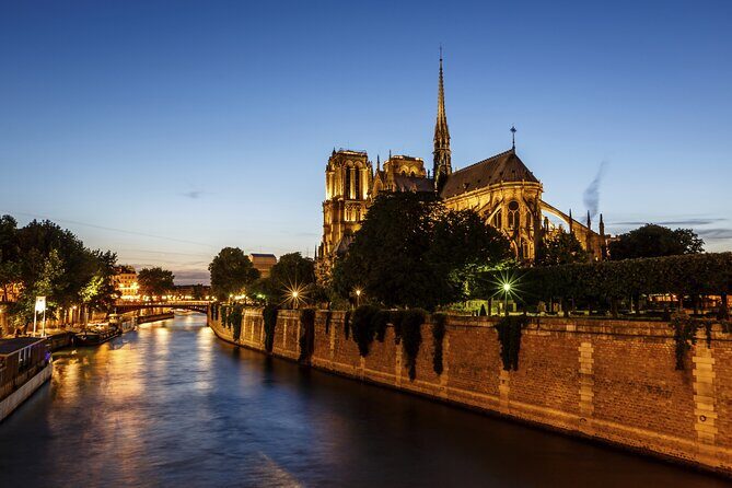 Paris Seine River Dinner Cruise with Champagne and Window Seating - The Itinerary: A Closer Look
