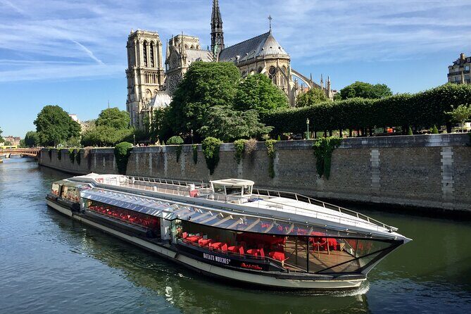 Paris Seine River Lunch Cruise by Bateaux Mouches - The Itinerary Breakdown
