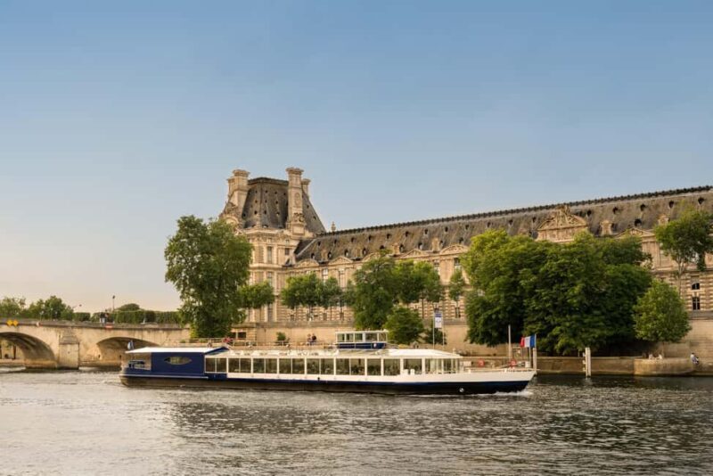 Paris: Seine River Panoramic Views Dinner Cruise - A Deep Look at the Seine Dinner Cruise Experience