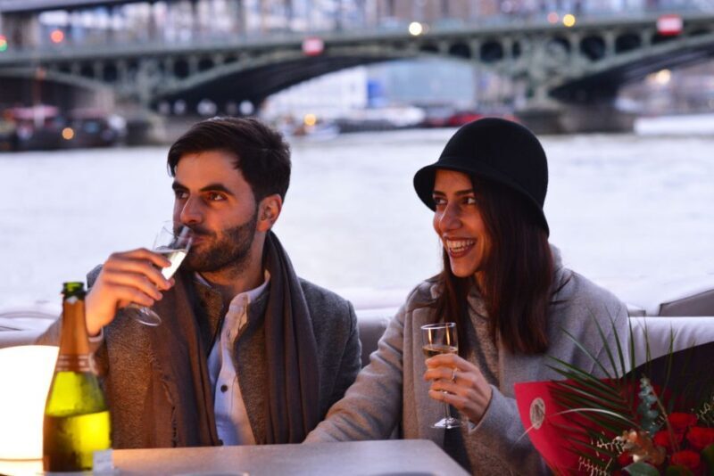 Paris: Seine River Private Guided Pontoon Boat Cruise - FAQ