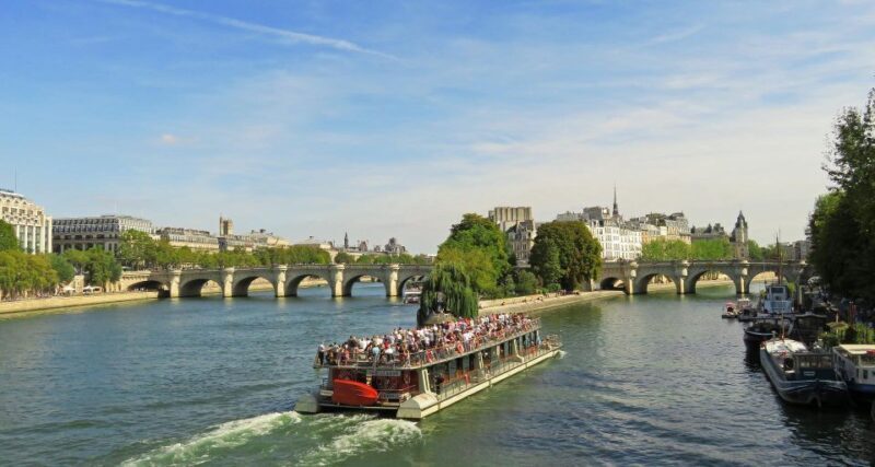 Paris: Seine River Walking Tour with Optional Musée d'Orsay - Key Points