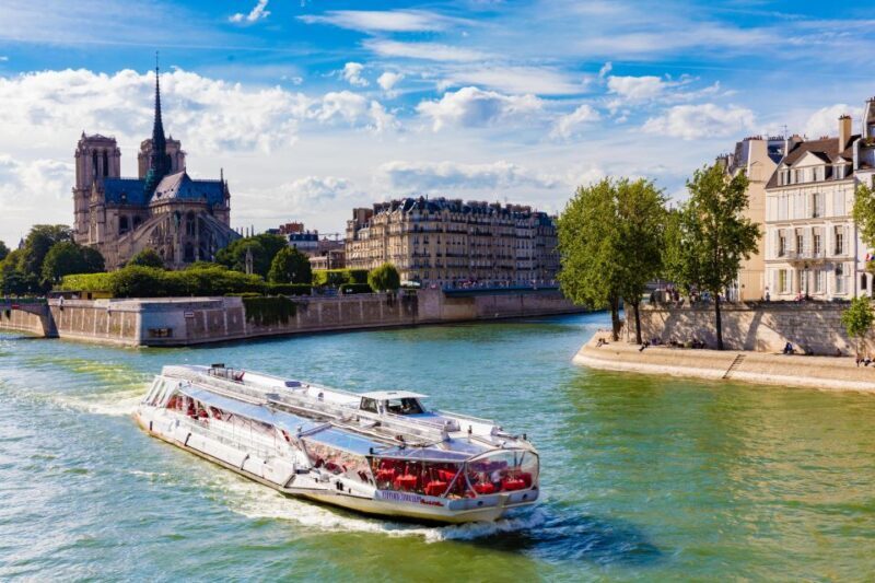Paris: Sightseeing Cruise on the Seine with 3-Course Lunch - Authentic reviews and insights