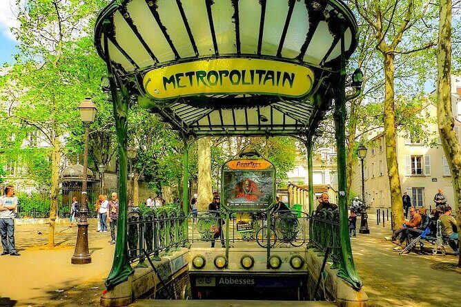 Paris: Small Group Moulin Rouge &Sacré Cur Montmartre Tour - FAQ