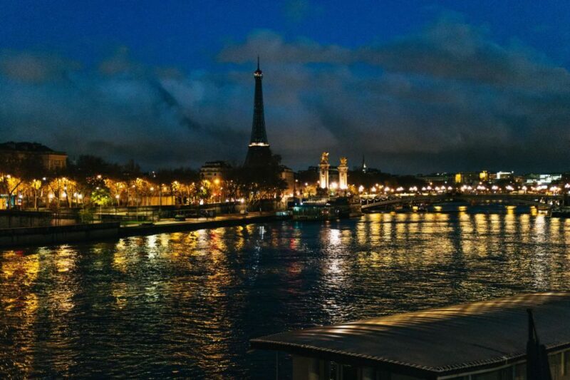 Paris: Sunrise Running and Sightseeing Group Tour - Who Should Consider This Tour?