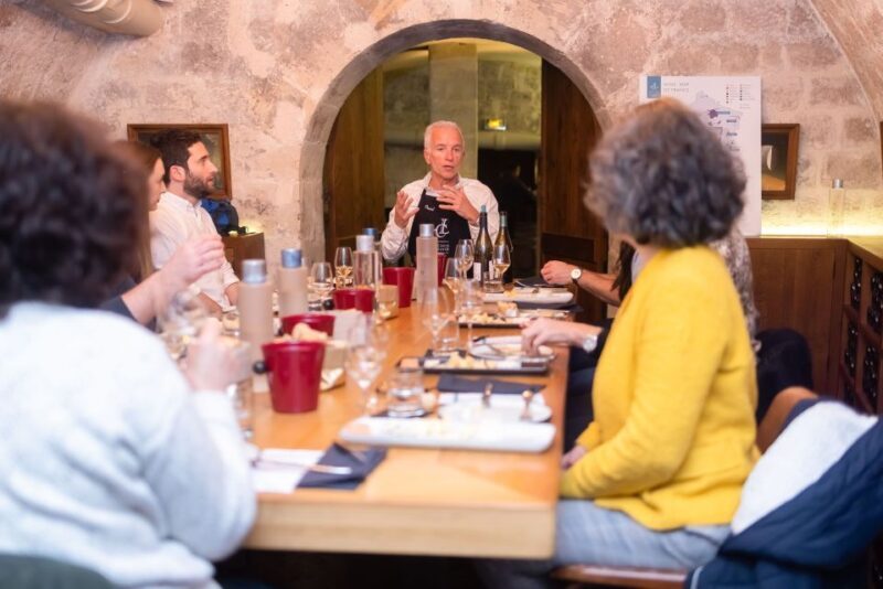 Paris: The Ultimate Wine and Cheese Tasting in English - The Location: Why It Matters