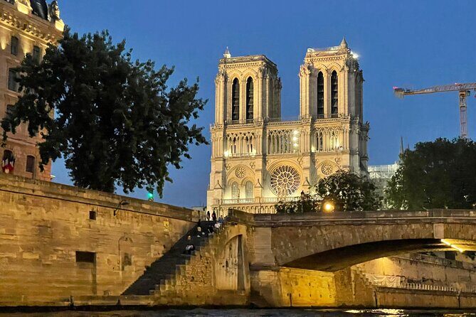 Paris Top Sights Seine River Private Boat Excursion - Ideal for Whom?