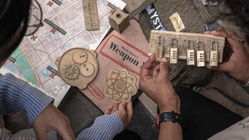 Paris: Treasure Hunt & Walking Tour "Secret Weapon X" - Who Is This Tour Best For?