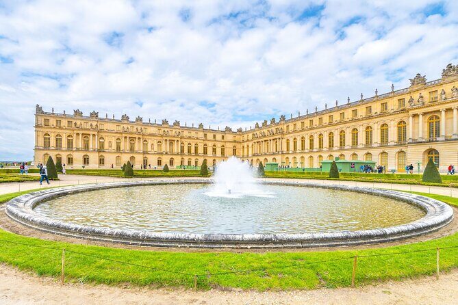 Paris: Versailles Palace with Gardens and Estate Entrance Ticket - The Interior: Hall of Mirrors and Royal Apartments