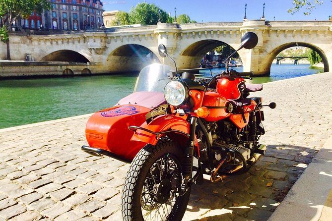 Paris Vintage Private & Bespoke Tour on a Sidecar Motorcycle - Whats It Like to Ride in a Sidecar in Paris?