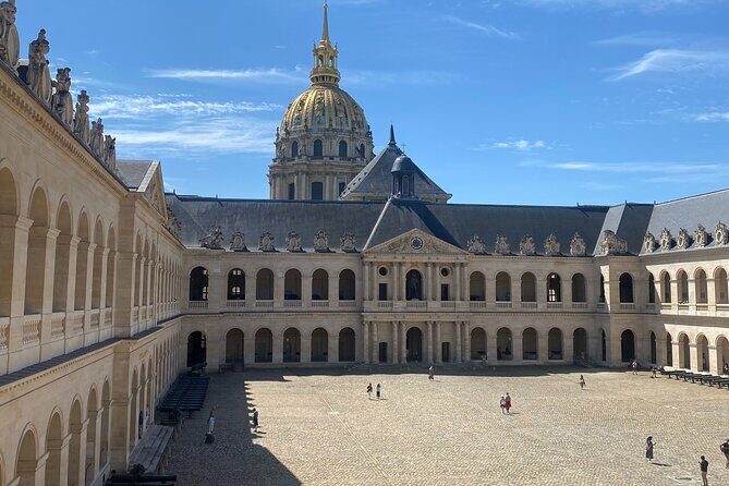Paris : Walking Tour by a Native - Key Points