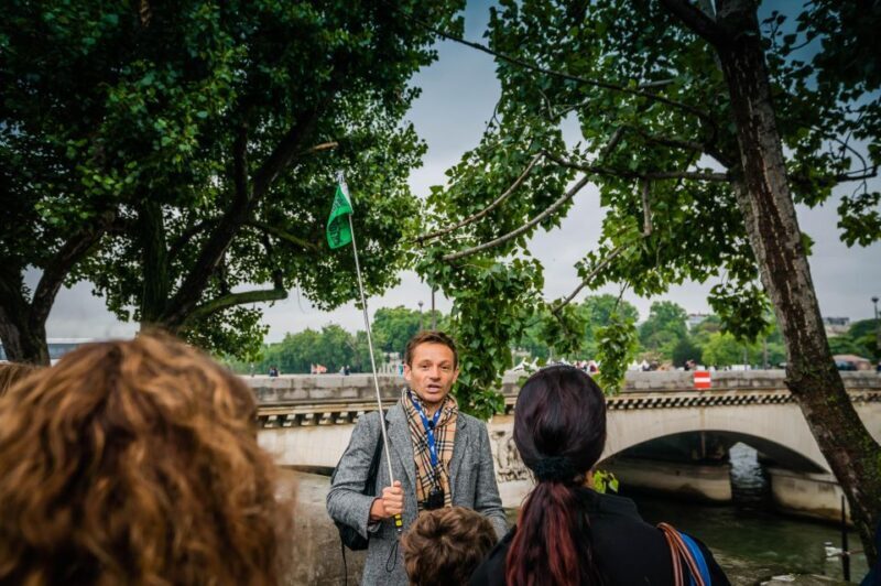 Paris: Walking Tour with Notre Dame or Ste-Chapelle Access - The Sum Up