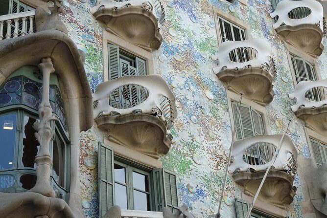 Park Guell and Sagrada Familia, Gaudí's Masterpieces Private Tour - Exploring Gaudí’s Barcelona: A Deep Dive
