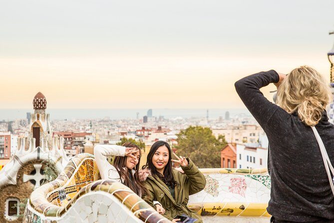 Park Güell: Guided Tour with Optional Gaudí Experience Entry - A Closer Look at the Tour Experience