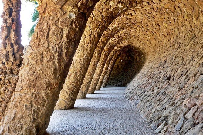 Park Güell with Skip the line tickets and Hotel Pickup - FAQ