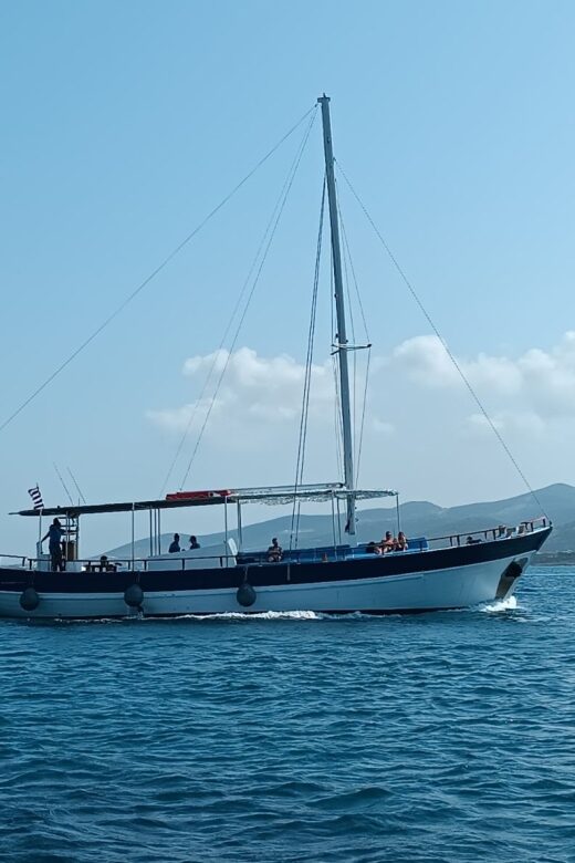 Paros Antiparos: Full-Day Boat Tour with Lunch & Drinks - Key Points