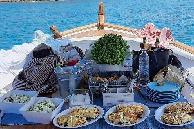 Paros Half Day Boat Tour from Naoussa port and Bay . - FAQs