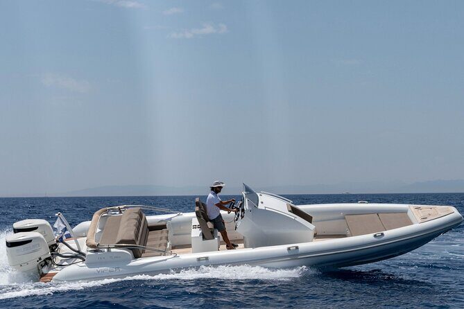 PAROS Private luxury boat trip to Antiparos & Despotiko islands - A Private Day on the Water: Paros’ Luxury Boat Trip to Antiparos & Despotiko Islands