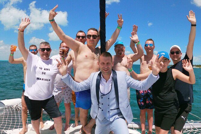 Party at Sea Private Tour with Music and Drinks - A Fun-Filled Day on the Water: Party at Sea Private Tour with Music and Drinks