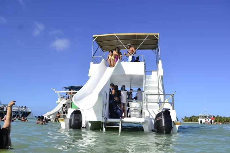 Party Boat / Catamaran Party in Punta Cana - Key Points