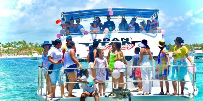 Party Boat / Fiesta En Catamarán En Punta Cana / Free Drinks - Key Points