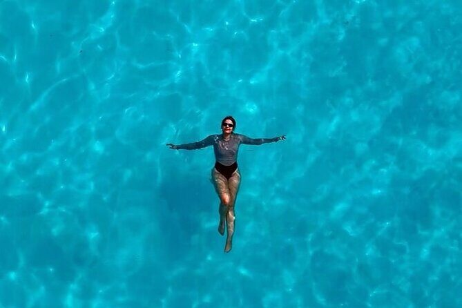 Party boat in the Ocean at punta cana - Key Points