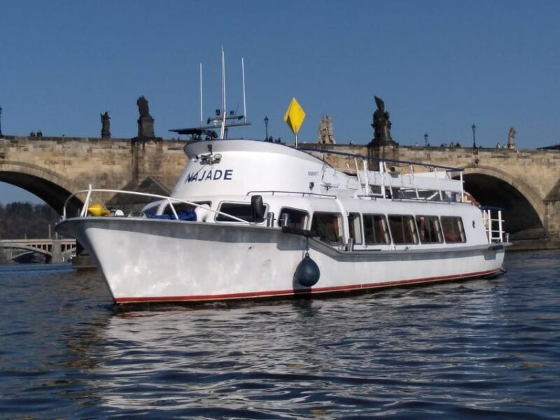 Party in Prague: Private River Cruise with Unlimited Drinks - The Itinerary in Detail