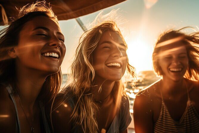 Party on board 2-hour cruise with DJ and open bar - Key Points