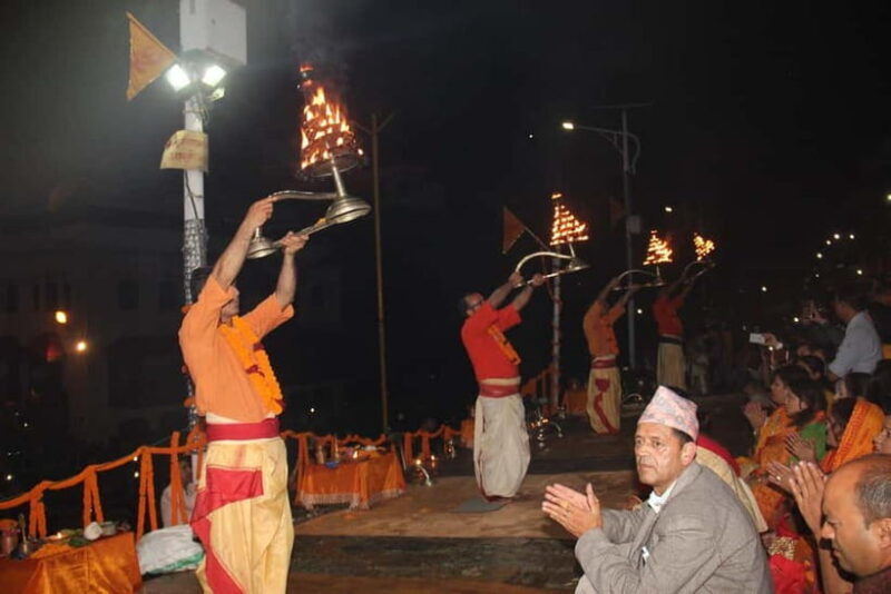 Pashupatinath Temple Aarti & Cremation Evening Tour - Discovering the Pashupatinath Temple at Night