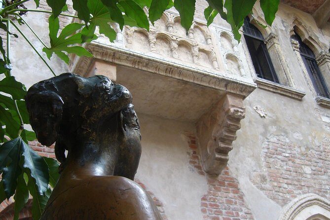 Passionate Verona: Living Romeo and Juliet's Story - Key Points