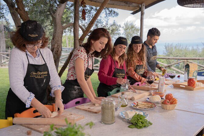 Pasta and Pizza Master Class with Pick Up in Sorrento - Who Should Consider This Tour?
