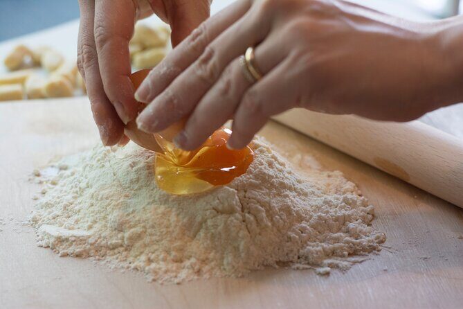 Pasta two ways & Tiramisu Making Workshop: Wine, Spritz, Create! - Discover Rome’s Culinary Secrets with a Pasta & Tiramisu Workshop