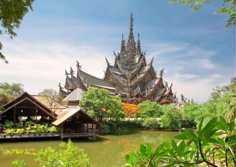 Pattaya: Sanctuary of Truth Admission with Guided Tour - The Experience at a Glance