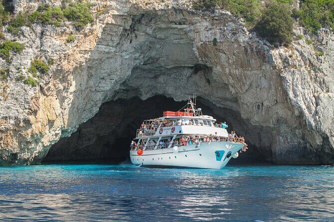 Paxos Antipaxos the best boat trip from Corfu - A Detailed Look at the Paxos Antipaxos Day Trip