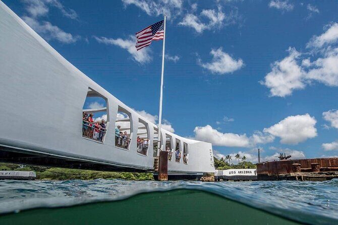 Pearl Harbor USS Arizona Memorial - Pearl Harbor USS Arizona Memorial: A Thoughtful Look