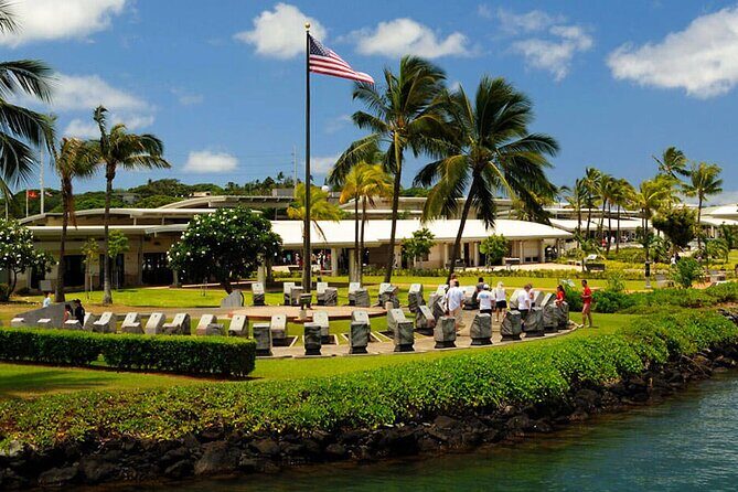 Pearl Harbor USS Arizona Memorial - A Detailed Look at the Experience