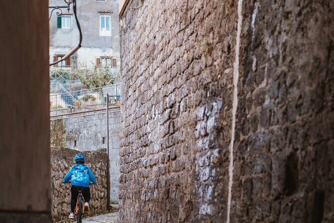 Pedals & Flavours: Sorrento oil and lemon tour - Key Points