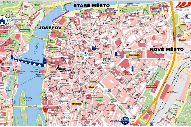 Pedestrian tour of Prague in Spanish - Why This Tour Fits Different Travelers
