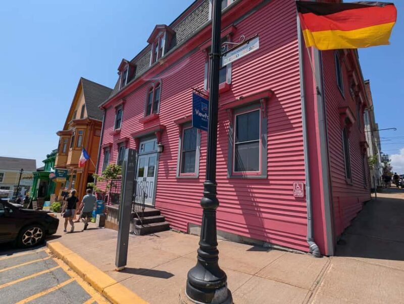 Peggys Cove & Lunenburg + 3 Hidden Gems  Full Day Tour - FAQ